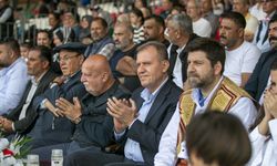Mersin Büyükşehir Belediye Başkanı Seçer, Hıdırellez Molla Kerim Karakucak Güreşleri'ni izledi