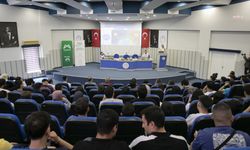 Mersin'de sektör temsilcileri ve öğrenciler, “Geleceğin Anahtarı: Yeşil Dönüşümle Yükselen Yeşil İşler” panelinde buluştu