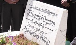 Öğretmen Hıfzırrahman Raşit Öymen mezarı başında anıldı... Altan Öymen: "Eğitimde reform hamlelerinin bir an önce başlamasını diliyorum"