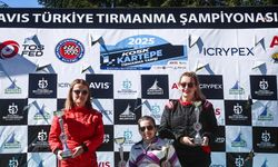 Osmangazi Belediyesi'nin dünyadaki ilk ve tek engelli kadın ralli pilotu Kübra'dan yeni başarılar