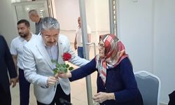 Osmaniye Valisi Erdinç Yılmaz, Anneler Günü dolayısıyla Osmaniye Özden Huzurevini ziyaret etti