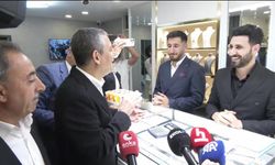 Özgür Özel, Van'da kuyumcu esnafını ziyaret etti: "İnşallah iktidar değişince emeklide de asgari ücretlide de çiftçide de para bolaracak, işler daha da iyi olacak"