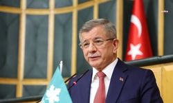 Özgür Özel'e fiziksel saldırı... Ahmet Davutoğlu: "Bu tür eylemlerin failleri en kısa sürede adalet önüne çıkarılmalı ve en caydırıcı şekilde cezalandırılmalıdır" 
