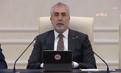 Özgür Özel'e fiziksel saldırı... Bakan Vedat Işıkhan saldırıyı kınadı