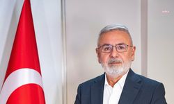 Özgür Özel'e saldırı.... Eski AK Parti İstanbul Milletvekili Mehmet Metiner: "Bu kalleş ve çirkin saldırıyı şiddetle kınıyorum"