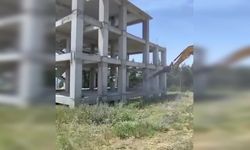 Pamukkale'de AK Parti döneminde yapımına başlanan kaçak yapı CHP’li belediye tarafından yıkıldı 