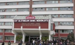 Rize'de 'çay fiyatı' protestosu...CHP Rize İl Başkanı Saltuk Deniz: “Çay üreticisi bedava para istemiyor, hakkını istiyor" 