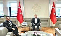 Ulaştırma Bakanı Uraloğlu, TikTok Devletlerle İlişkiler ve Kamu Politikaları Türkiye ve Bölge Başkanı Kafadar'la bir araya geldi