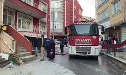 Yozgat’ta çıkan yangında eşyaları yanan yaşlı kadın gözyaşlarını tutamadı