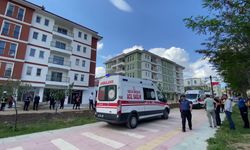 Yozgat’ta ücretlerini alamadıklarını belirten TOKİ inşaatında çalışan işçiler eylem yaptı
