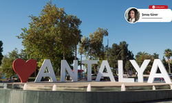 Antalya’da turistlerin gözdesi: Rehber Tekin Bulanık