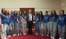 Adana Büyükşehir Belediye Başkanı Karalar, U18 Kızlar Basketbol Takımı’nı ağırladı