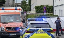 Almanya'nın Passau kentinde bir aracın çarpması sonucu 5 kişi  yaralandı