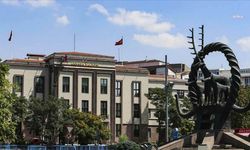 Ankara'da bayram trafiğine karşı kamyon yasağı... Kamyon ve tırların Antalya ve İzmir yönünde seyretmesi 6 Haziran Cuma saat 11.00'e kadar yasaklandı   