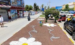 Aydın Büyükşehir Belediyesi, Kuşadası'nda hayata geçirdiği çalışmalarını sürdürüyor