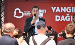 Balıkesir Büyükşehir Belediyesi’nden 31 kırsal mahalleye traktöre monteli yangın tankeri desteği… Başkan Ahmet Akın: "Her birlikte Balıkesir'in önünü açacağız" 