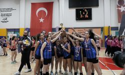 Beylikdüzü Voleybol Turnuvası’nda şampiyonlar belli oldu