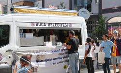 Buca Belediyesi'nden LGS'ye giren öğrenciler ve ailelerine ikram