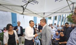 Burdur Belediye Başkanı Ercengiz, Ferdi Zeyrek’i hastanede ziyaret etti