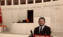 Can Atalay, Ümit Özdağ'ın tutukluluğunu gerekçelendirdi: İktidar, 'ayağına dolaşanları ayak altından kaldırmak' yolunu seçip Özdağ’ı hapse yolladı