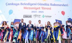 Çankaya Belediye Başkanı Güner, kep atan miniklerin mezuniyet coşkusuna ortak oldu 