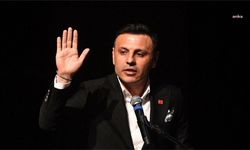 CHP İstanbul İl Başkanı Çelik'ten tutuklamalara tepki: İftiralarınız, itibar suikastleriniz, yenemedikçe çevirdiğiniz oyunlarınız vız gelir bize! 