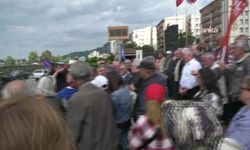 CHP'den ÇAYKUR önünde kota uygulamasına tepki: “Çayda kontenjana son verilsin, iktidar elini çaydan çeksin”