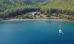 Dalaman Kille Koyu’ndaki taş yapının yıkılması... Eski Dalaman Belediye Başkanı Karakuş: "Bilmediğimiz bir güç, şafak operasyonuyla hayallerimizi yıktı"