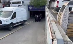 Deniz Yücel'den CHP’li başkanların sevk görüntülerine tepki: “Bunun adı düşman hukuku, bunun adı 31 Mart hazımsızlığı, bunun adı İmamoğlu korkusu''