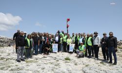 Edremit Belediyesi’nden Kazdağları'nın zirvesinde çevre temizliği