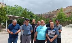 Elazığ'da aylardır maaş alamadıklarını iddia eden işçiler: “Bayram geliyor, çocuklarımıza ayakkabı alamıyoruz”