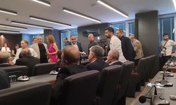 Gaziosmanpaşa'da CHP'li başkana yapılan operasyonun ardından Belediye Başkanvekiliğine AK Partili Eray Karadeniz seçildi