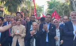 Gaziosmanpaşa'da halk gözaltındaki başkanları için yürüyüş yaptı