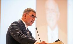 İzmir Büyükşehir Belediye Başkanı Tugay, Prof. Dr. Gazanfer Aksakoğlu'nun anma törenine katıldı