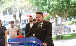 Kahramankazan Belediye Başkanı Çırpanoğlu, vatandaşlarla bayramlaştı