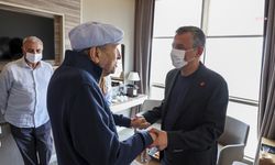 Özgür Özel, önceki CHP genel başkanlarının Babalar Günü’nü kutladı