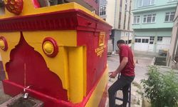 Sinop’ta 42 yıllık gelenek: Çeşmeler sarı kırmızıya boyandı