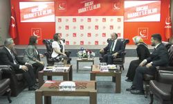 Siyasi partiler arası bayramlaşma... DEM Parti, Saadet Partisi'ni ziyaret etti 