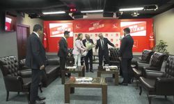 Siyasi partiler arası bayramlaşma... İYİ Parti, Saadet Partisi'ni ziyaret etti 