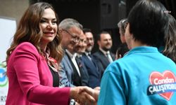 Tekirdağ Büyükşehir Belediye Başkanı Yüceer, belediye personeli ile bayramlaştı