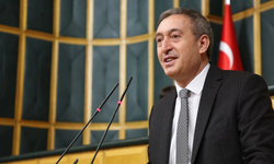 Tuncer Bakırhan: "CHP’li seçilmişlere yönelik siyasi operasyonlar kutuplaştırmayı arttırarak ortak gelecek tahayyülüne büyük zarar vermektedir"
