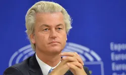 Hollanda'da hükümet dağıldı