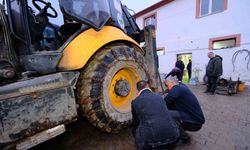 Akdağmadeni Belediyesi'nin karla mücadele ekipleri teyakkuzda