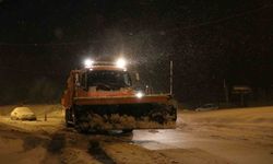 Bolu Dağı'nda kar yağışı devam ediyor