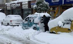 Bolu'yu kar esir aldı: 'Hiç kimse panik yapmasın'