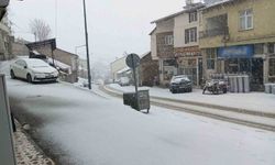 Çelikhan beyaza büründü