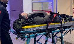 Çukura giren motosiklet devrildi: 1 yaralı