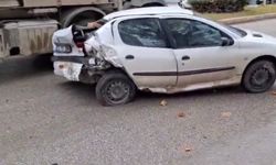 Elazığ'da iki otomobil çarpıştı: 1'i ağır 2 yaralı