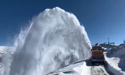 Elazığ'da kapalı köy yollarında çalışmalar sürüyor