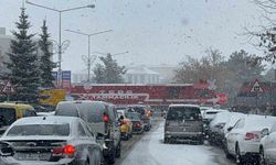 Erzurum'da ulaşıma kar engeli